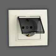 MİNA KAPAKLI TOPRAKLI PRİZ BEYAZ  